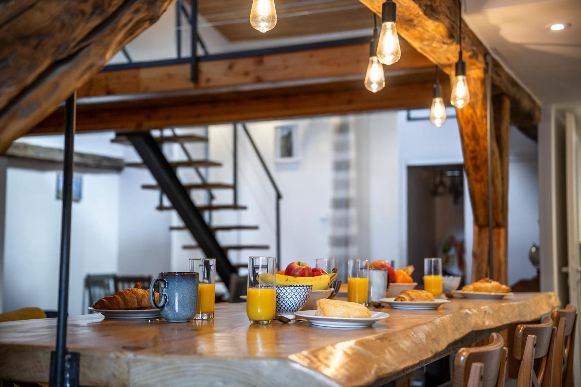 Superbe Loft - Situ Sur La Place Centrale Barcelonnette Exterior photo