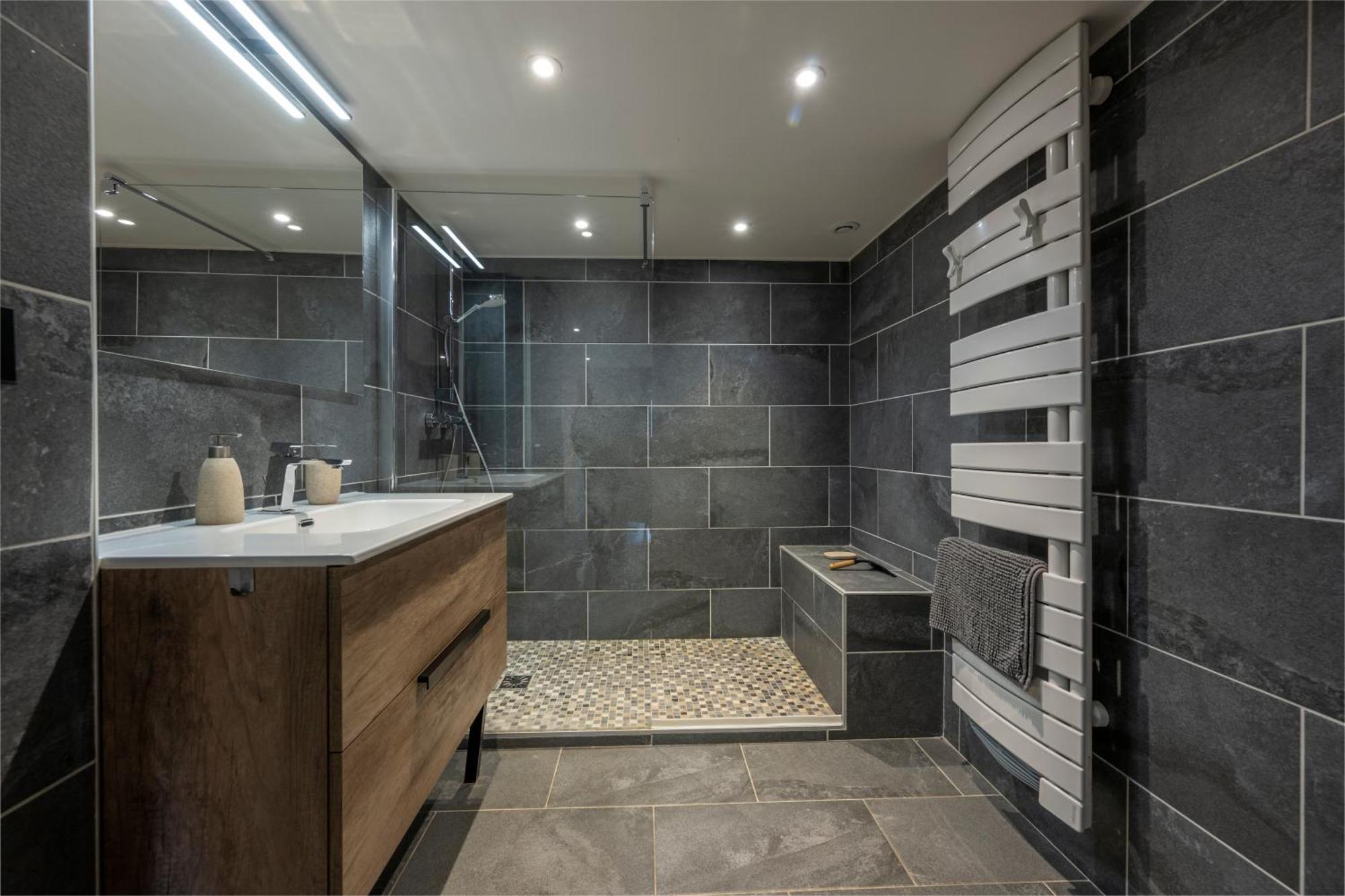 Superbe Loft - Situ Sur La Place Centrale Barcelonnette Exterior photo