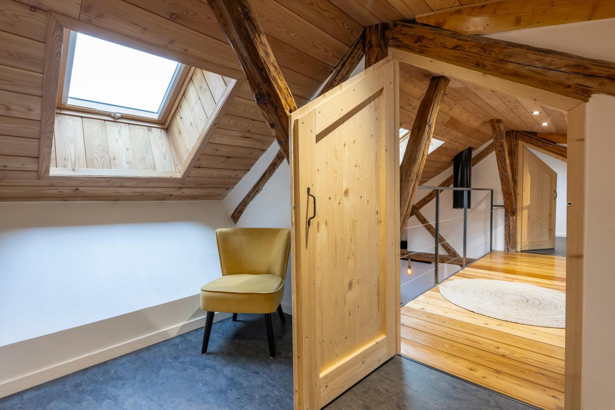 Superbe Loft - Situ Sur La Place Centrale Barcelonnette Exterior photo